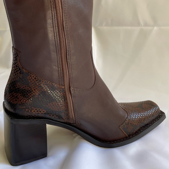 90’s oxblood & snake embossed leather boots (excellent like new condition) - Picture 3 of 7